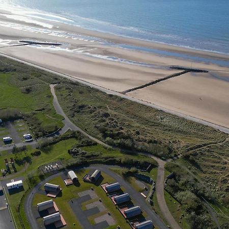 Hotel Ffrith Beach Glamping With Hot Tub Prestatyn Exterior foto