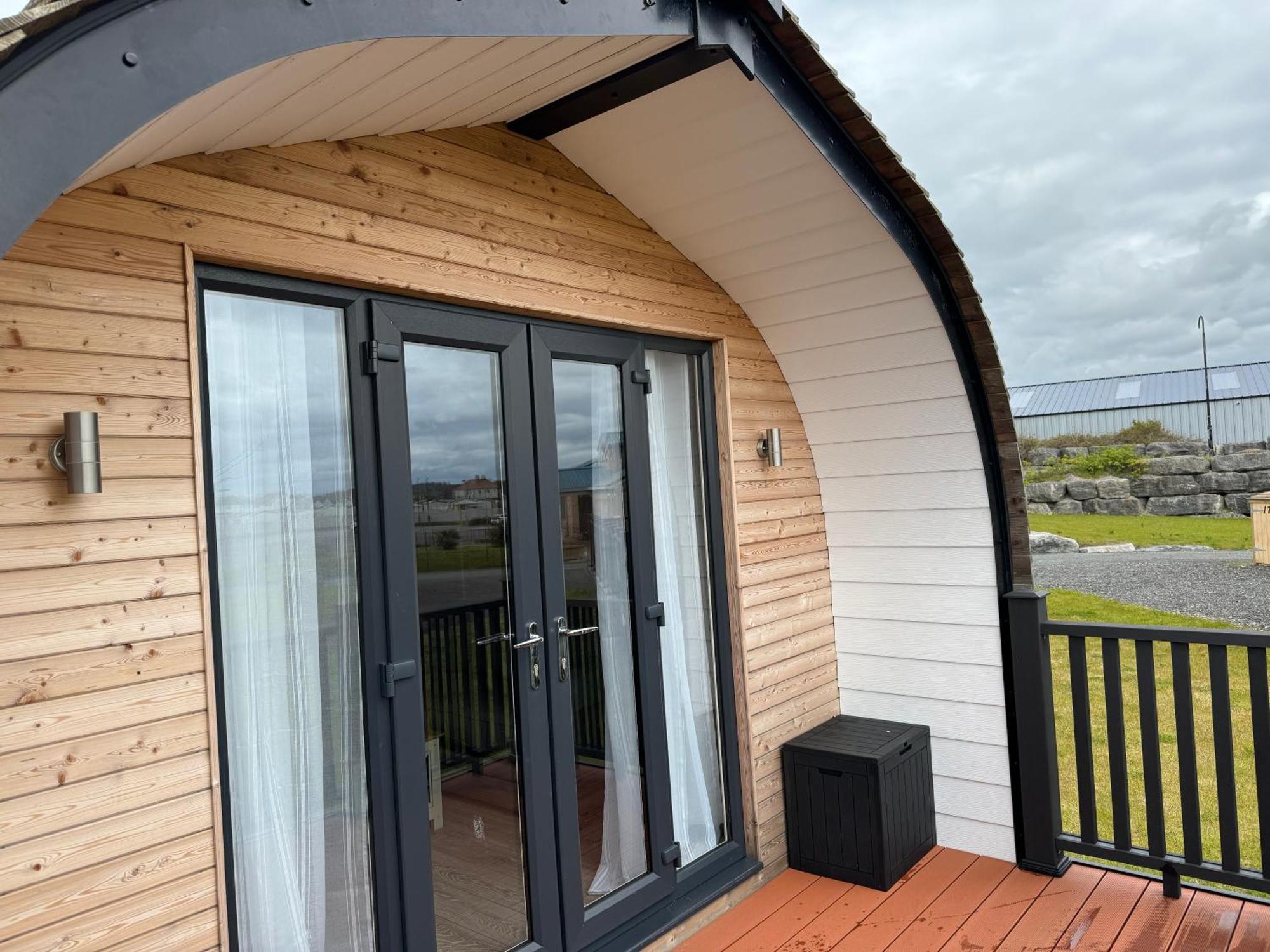Hotel Ffrith Beach Glamping With Hot Tub Prestatyn Exterior foto