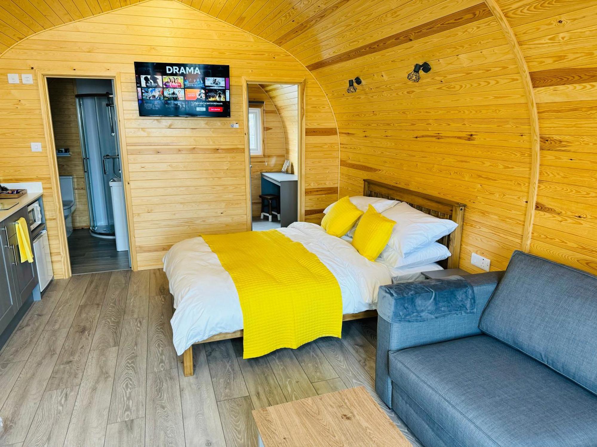 Hotel Ffrith Beach Glamping With Hot Tub Prestatyn Exterior foto